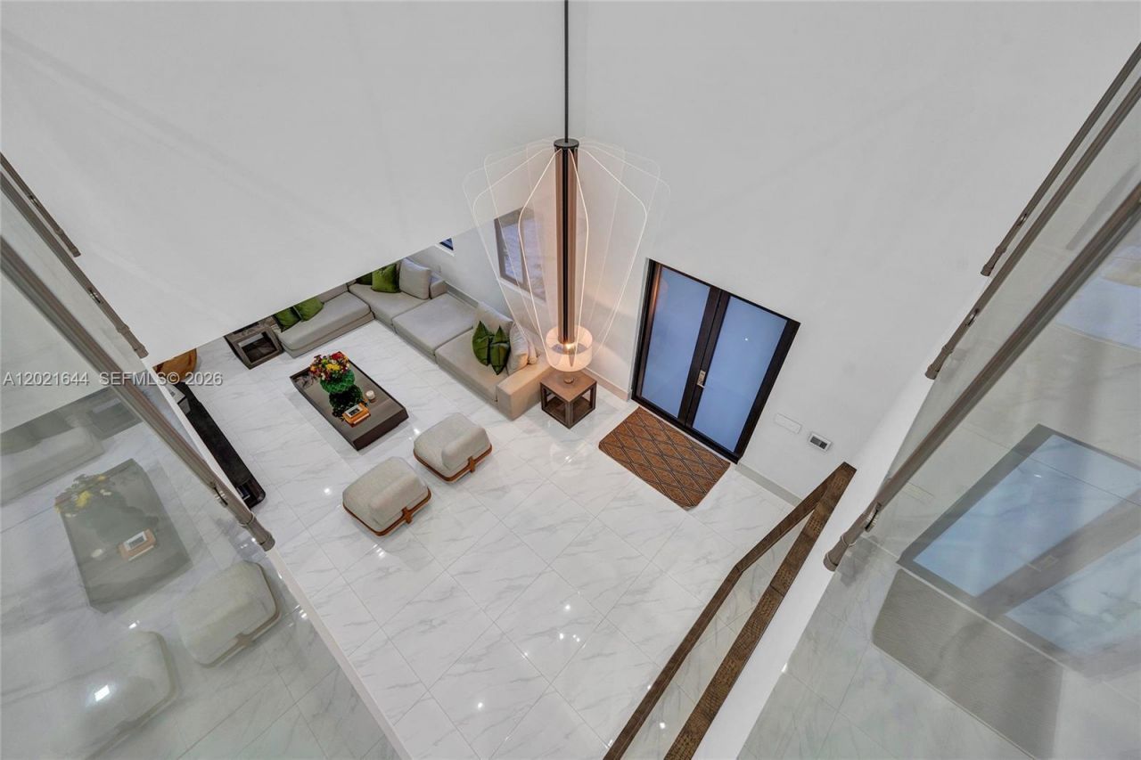 7800 SW 9th Terrace, Miami, FL 33144 Photo
