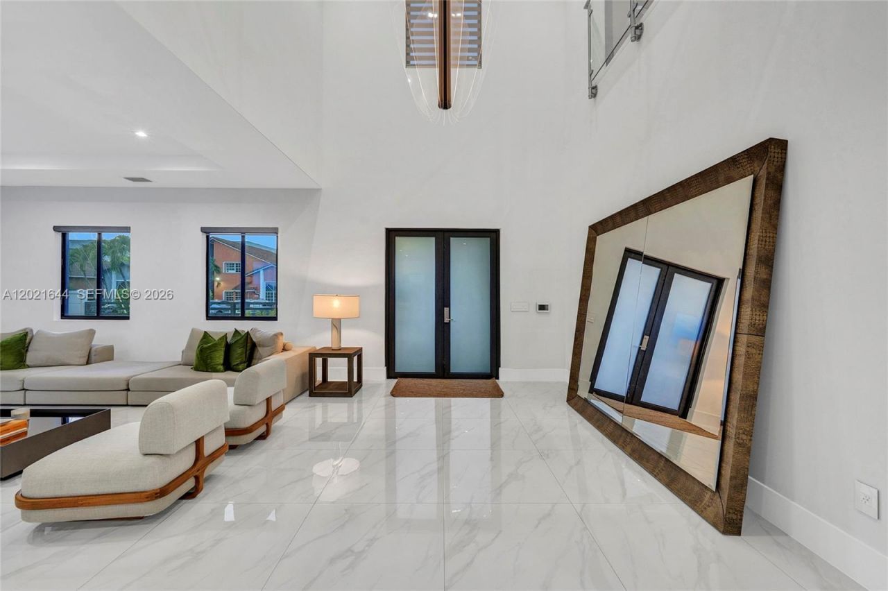 7800 SW 9th Terrace, Miami, FL 33144 Photo
