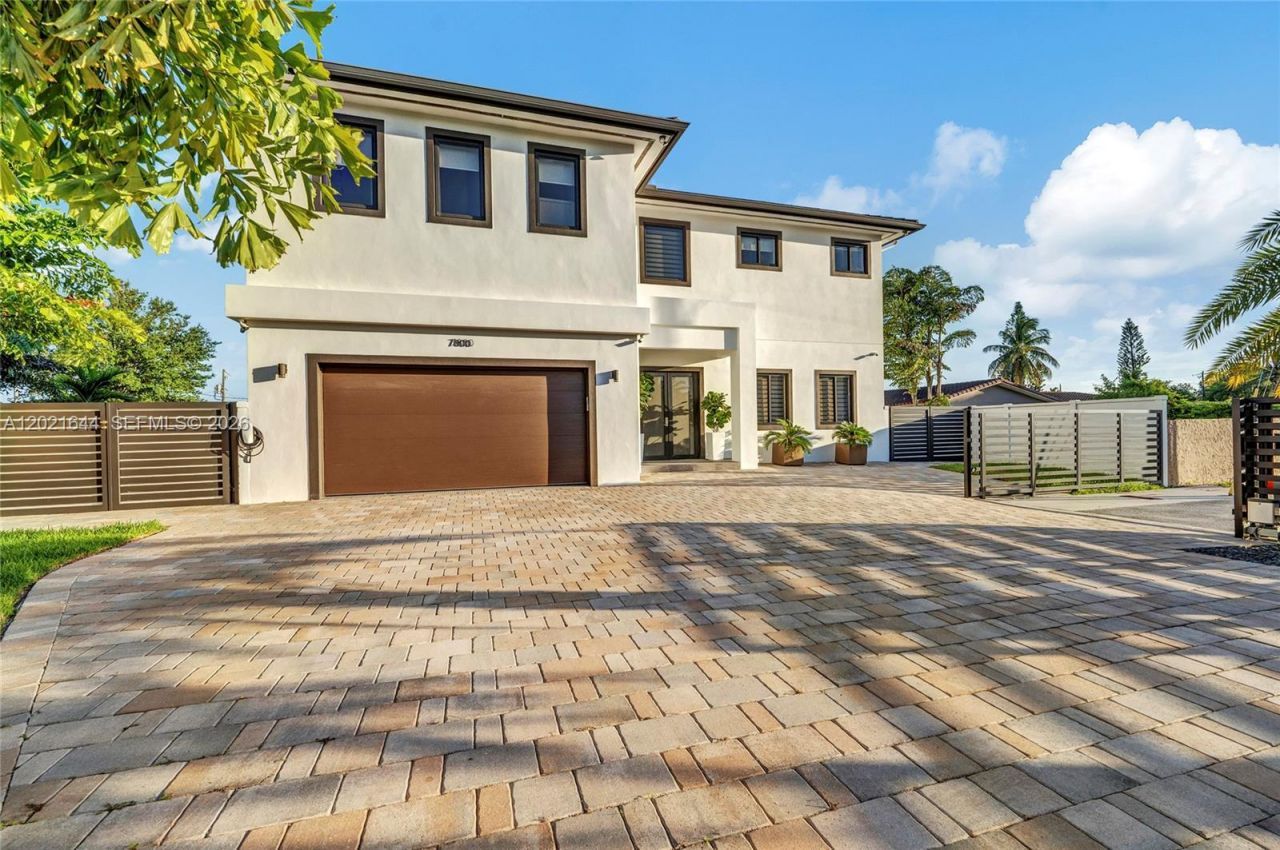 7800 SW 9th Terrace, Miami, FL 33144 Photo