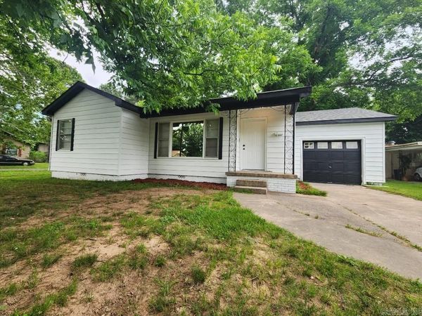 424 Healy Street , North Little Rock, AR 72117