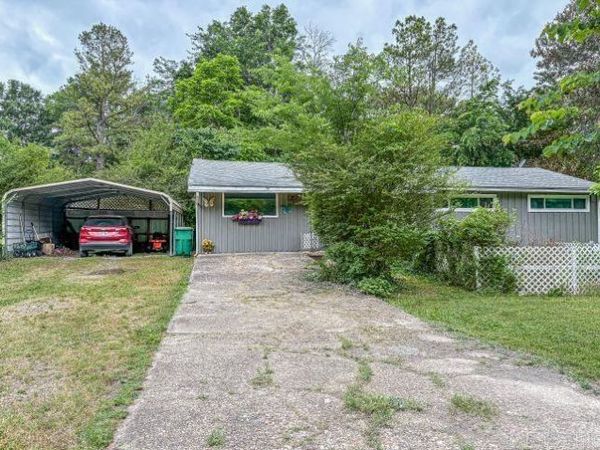 816 Park Street , Flippin, AR 72634