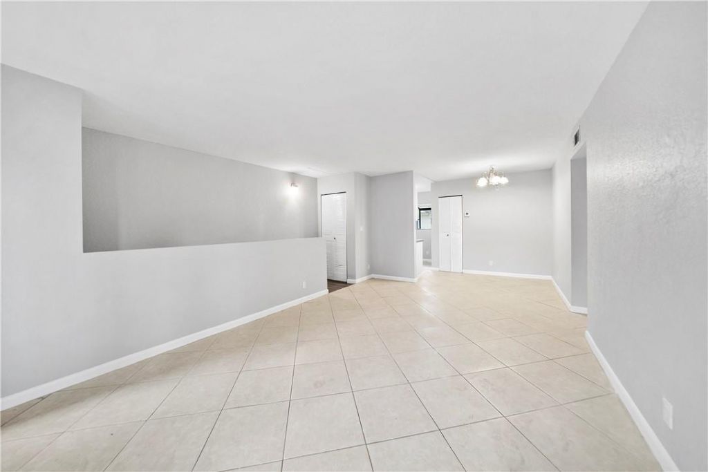 503 Gardens Drive, Unit 202, Pompano Beach, FL 33069 Photo