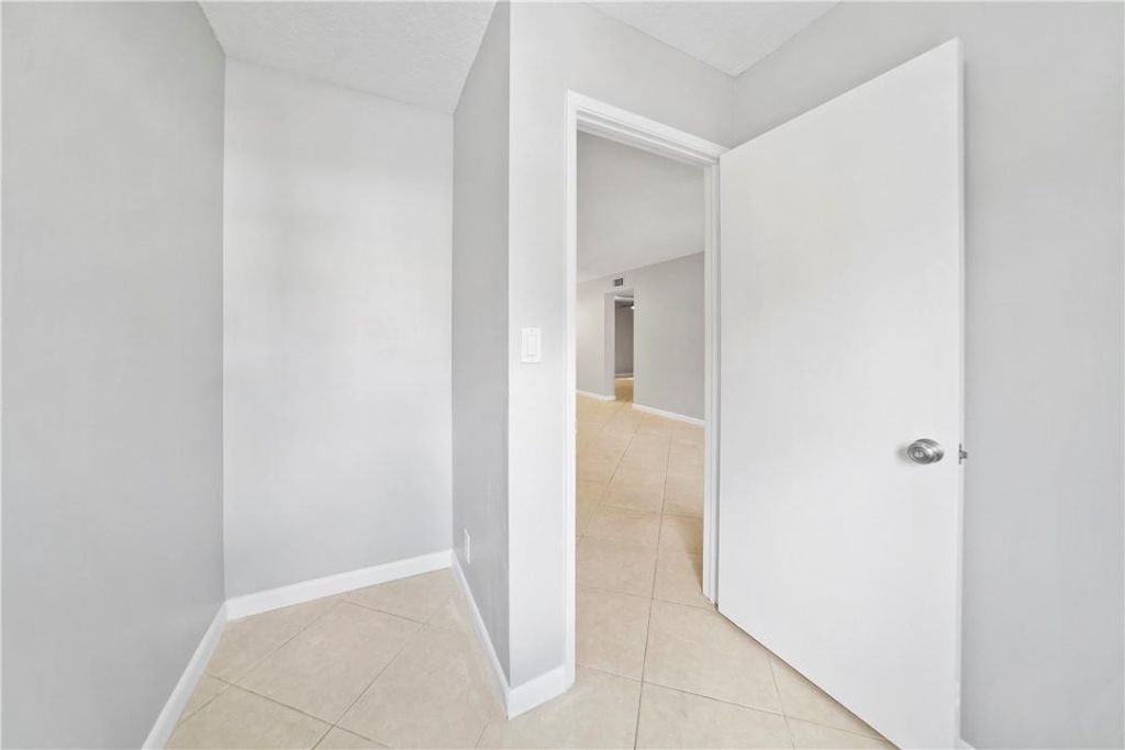503 Gardens Drive, Unit 202, Pompano Beach, FL 33069 Photo