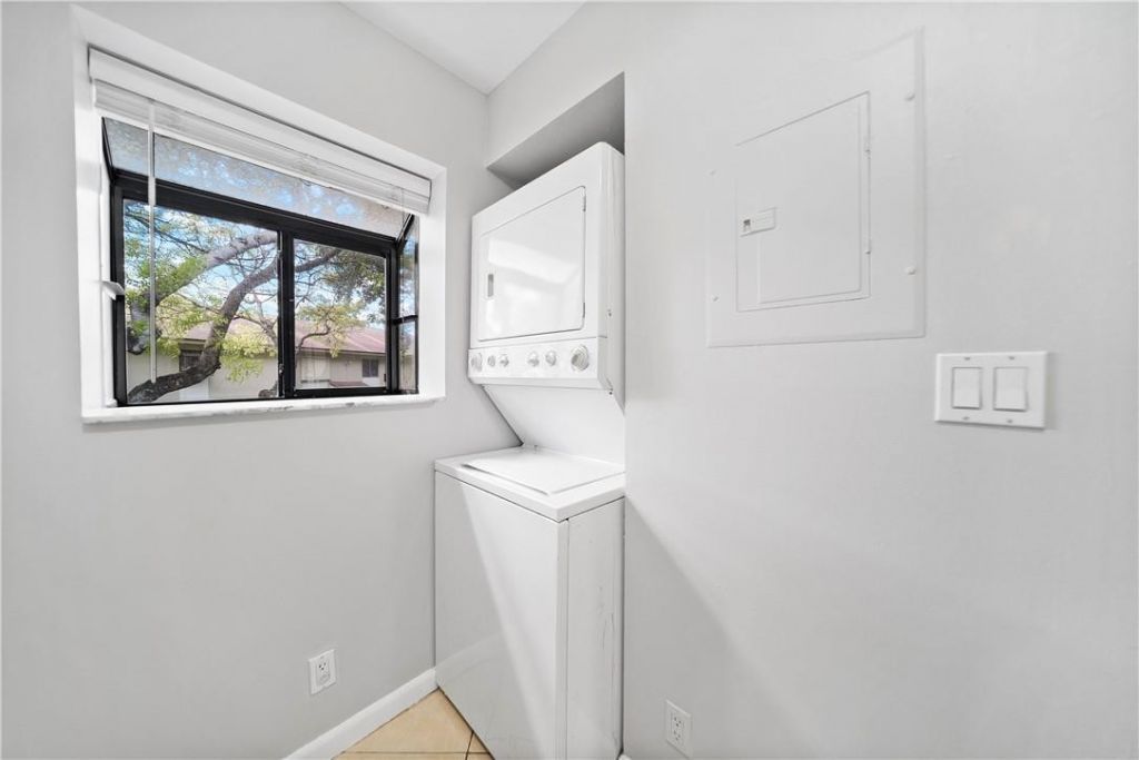 503 Gardens Drive, Unit 202, Pompano Beach, FL 33069 Photo