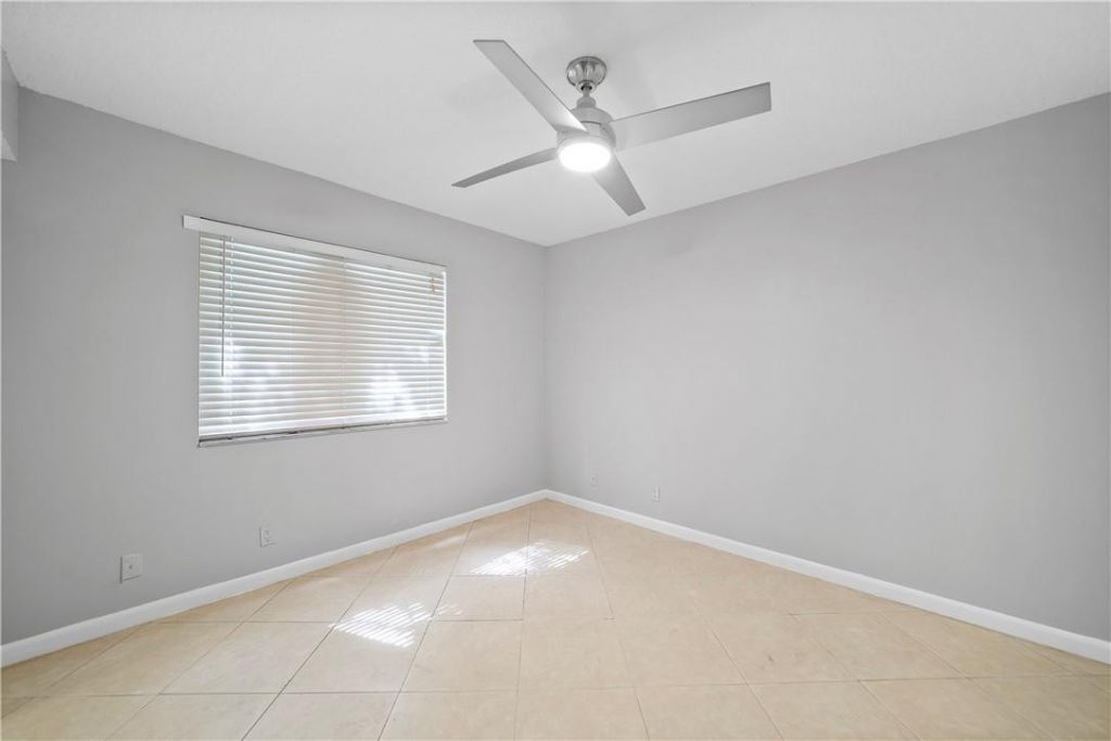 503 Gardens Drive, Unit 202, Pompano Beach, FL 33069 Photo