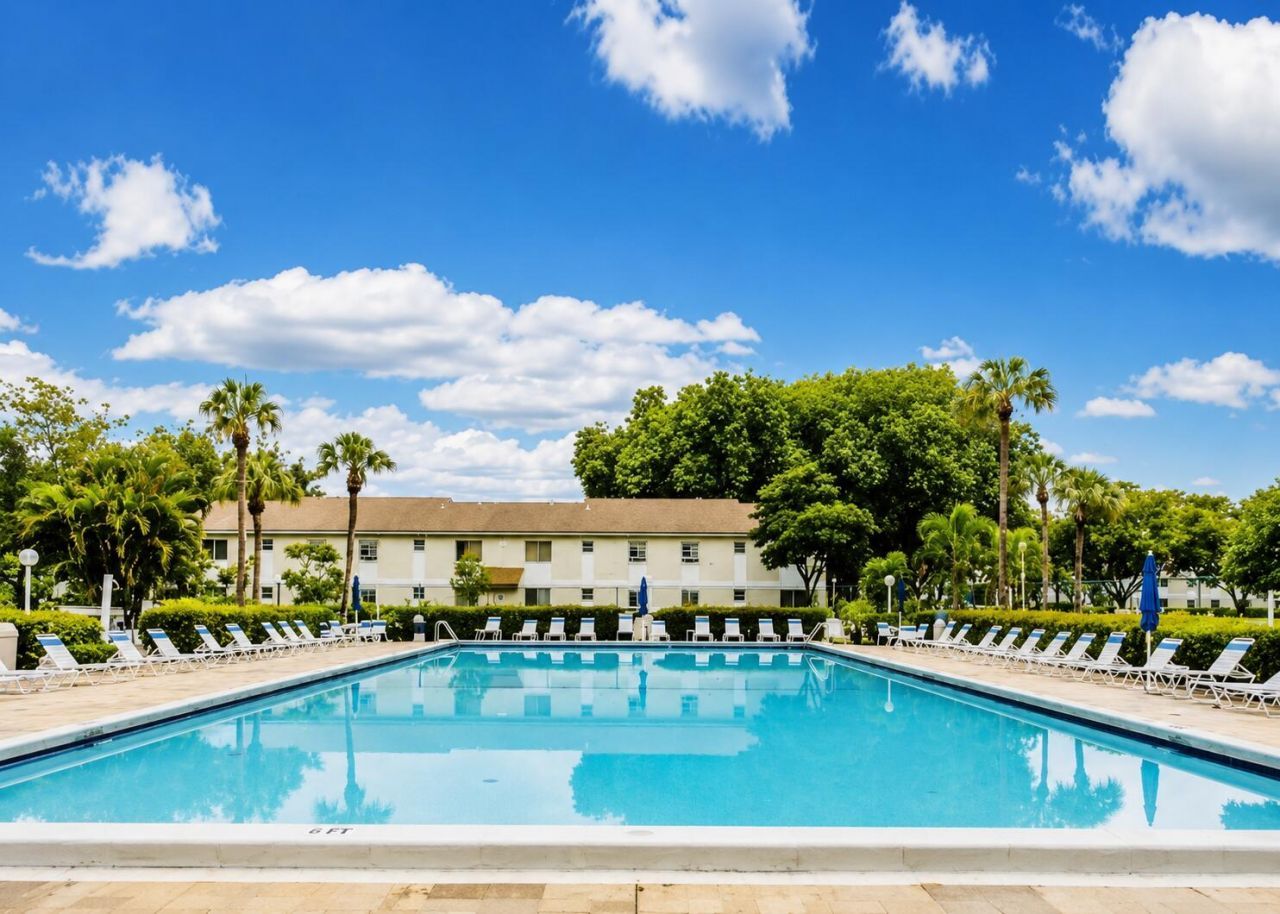 503 Gardens Drive, Unit 202, Pompano Beach, FL 33069 Photo