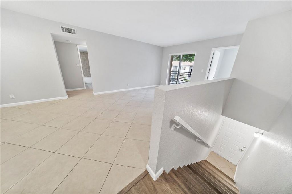 503 Gardens Drive, Unit 202, Pompano Beach, FL 33069 Photo