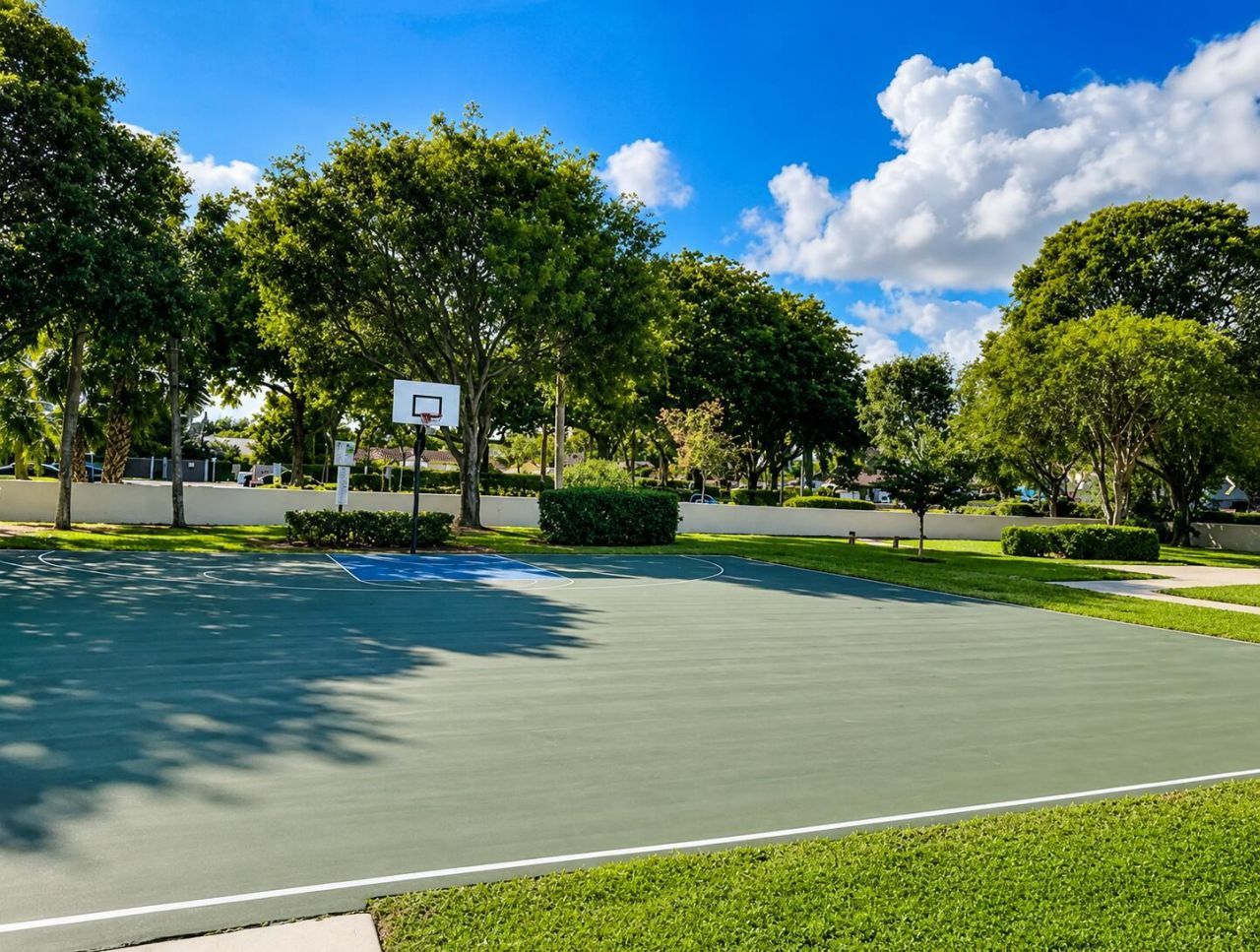 503 Gardens Drive, Unit 202, Pompano Beach, FL 33069 Photo