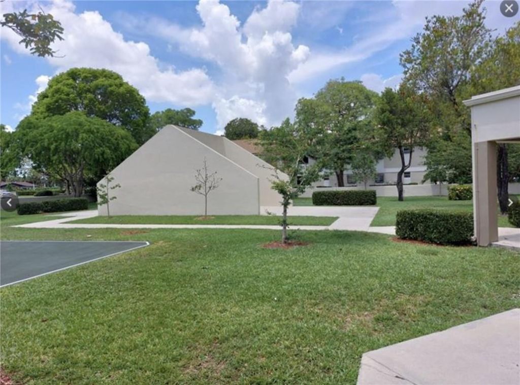 503 Gardens Drive, Unit 202, Pompano Beach, FL 33069 Photo