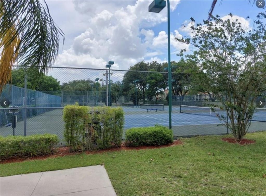 503 Gardens Drive, Unit 202, Pompano Beach, FL 33069 Photo