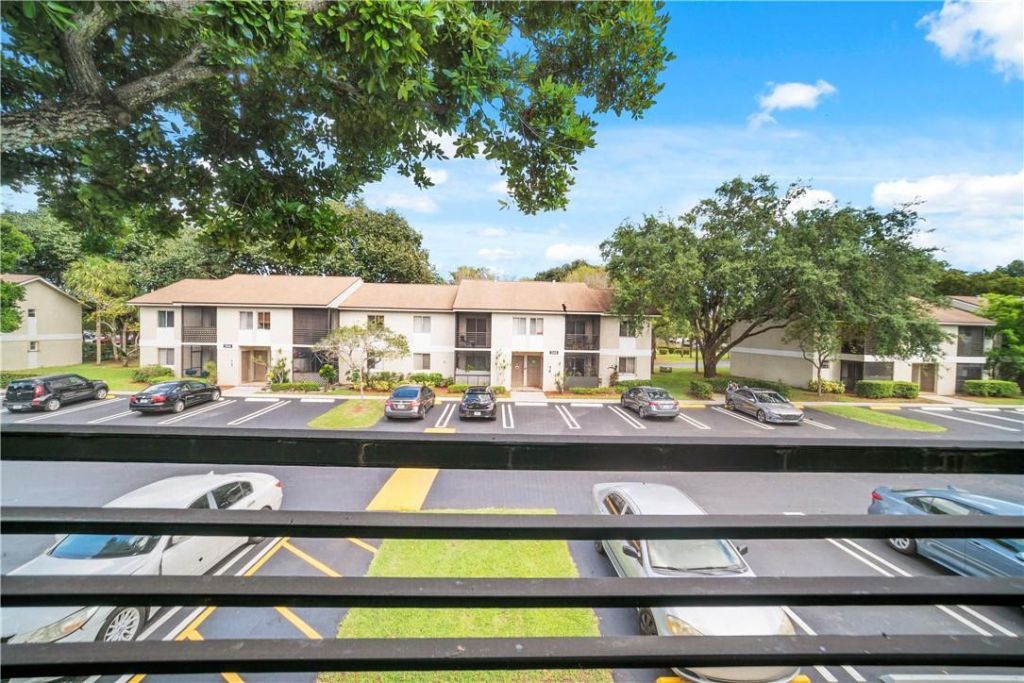 503 Gardens Drive, Unit 202, Pompano Beach, FL 33069 Photo