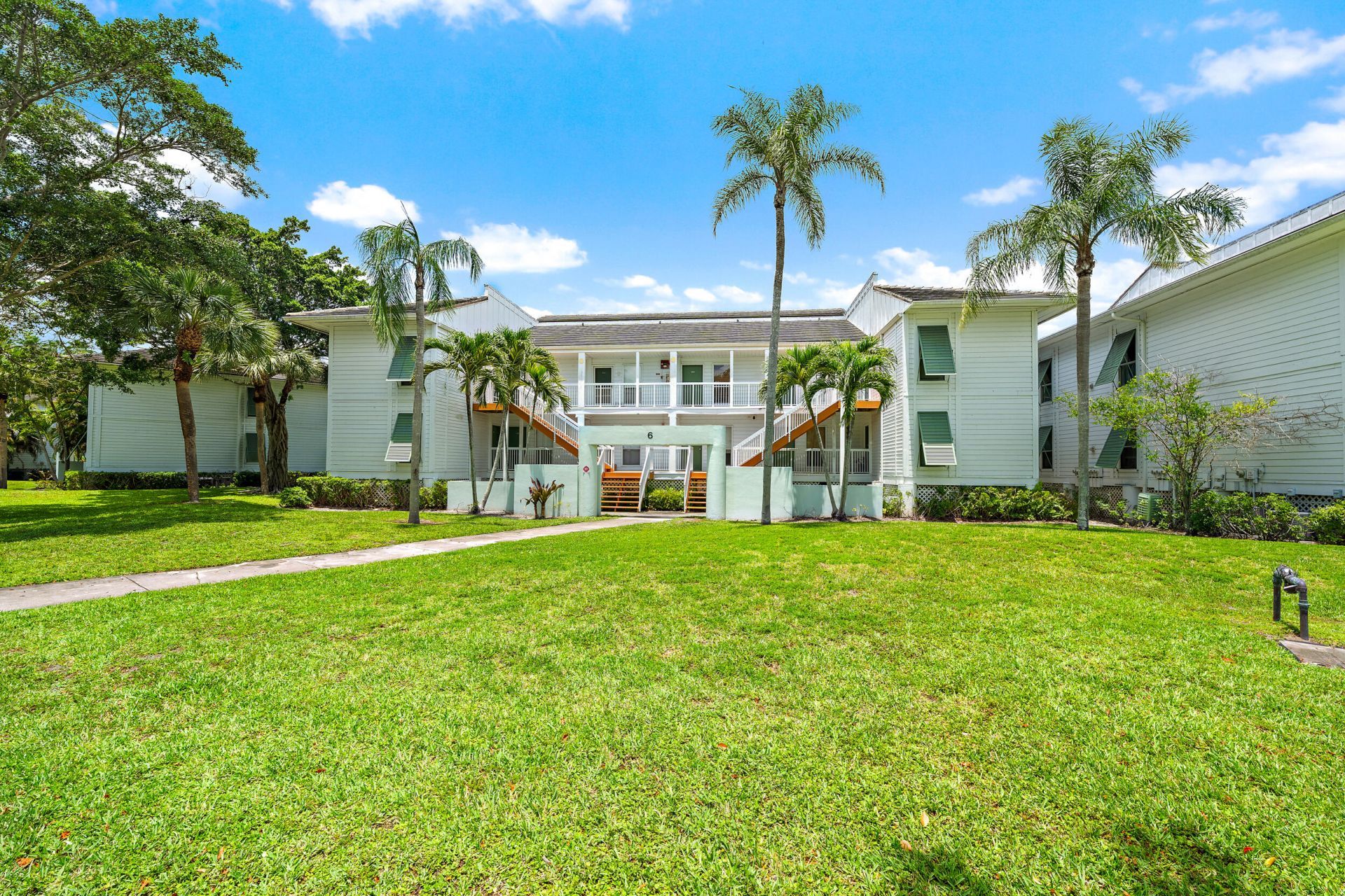 261 Cypress Point Drive, Palm Beach Gardens, FL 33418 Photo