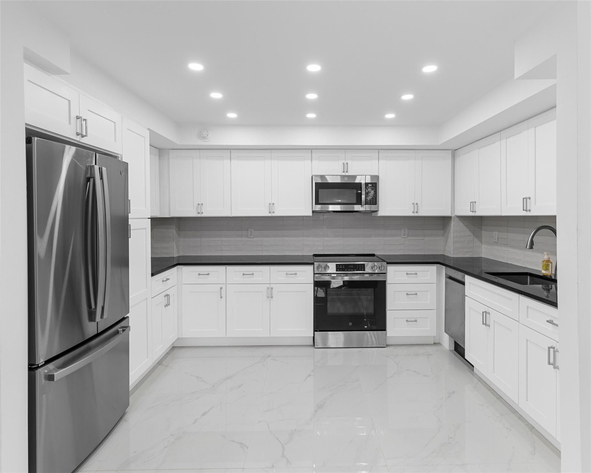 3750 Galt Ocean Drive, Unit 209, Fort Lauderdale, FL 33308 Photo