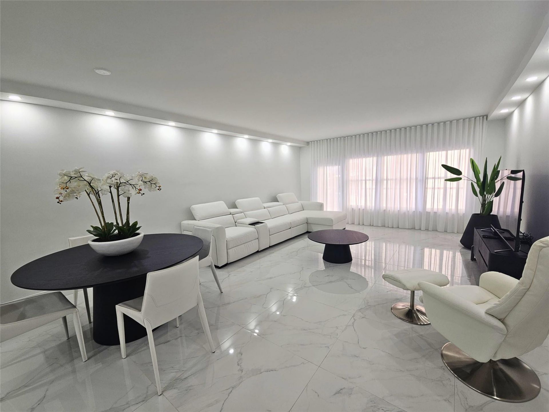 3750 Galt Ocean Drive, Unit 209, Fort Lauderdale, FL 33308 Photo