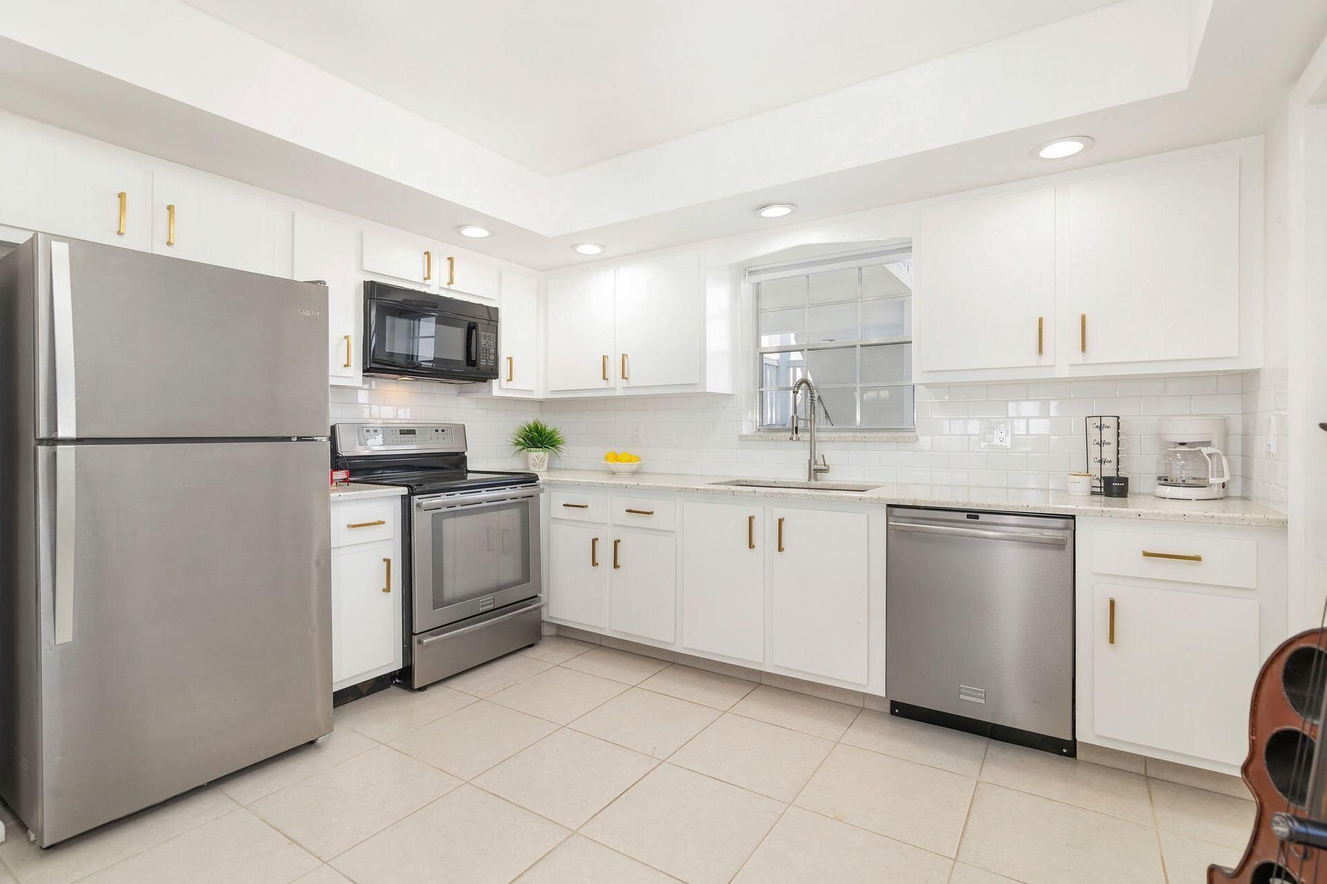 907 Marina Drive, Unit 310, North Palm Beach, FL 33408 Photo