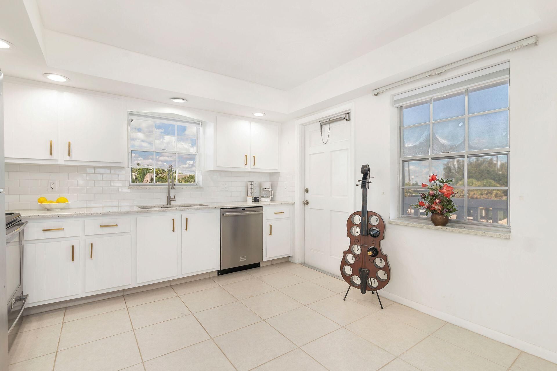 907 Marina Drive, Unit 310, North Palm Beach, FL 33408 Photo
