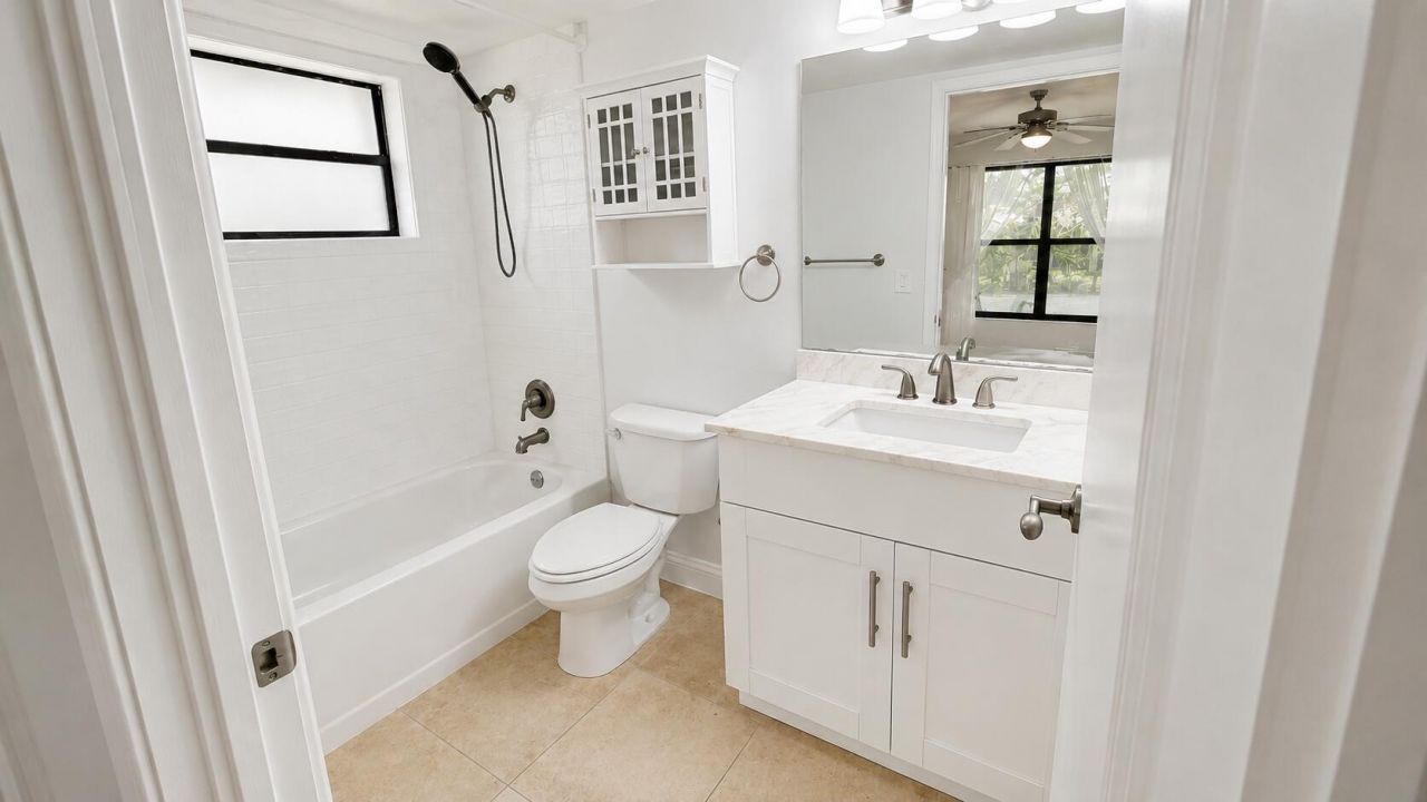 1463 Lake Crystal Drive, Unit G, West Palm Beach, FL 33411 Photo