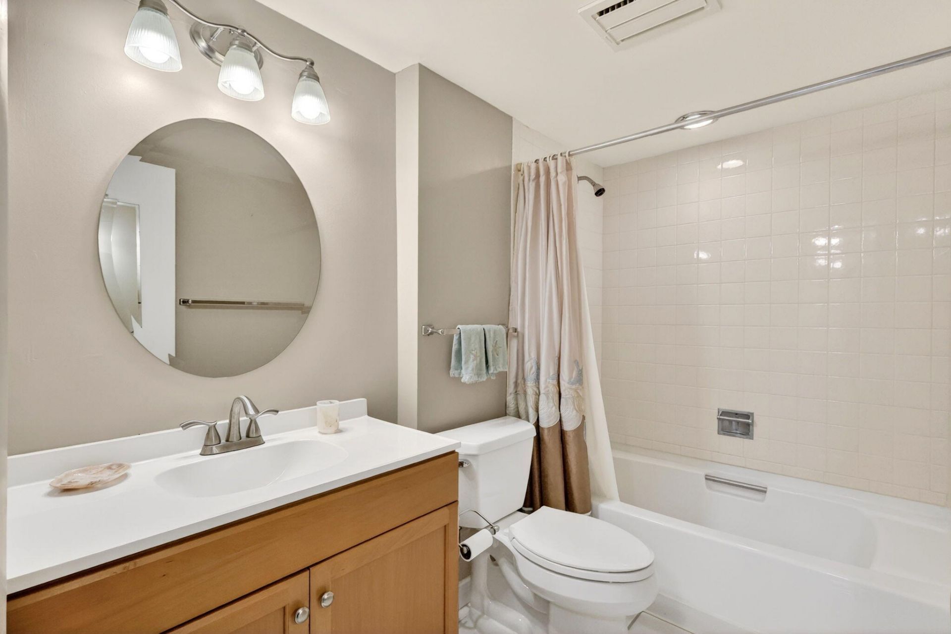1800 SE Saint Lucie Boulevard, Unit 11-203, Stuart, FL 34996 Photo