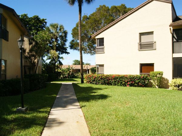 3781 Cocoplum Circle, Unit 3579, Coconut Creek, FL 33063