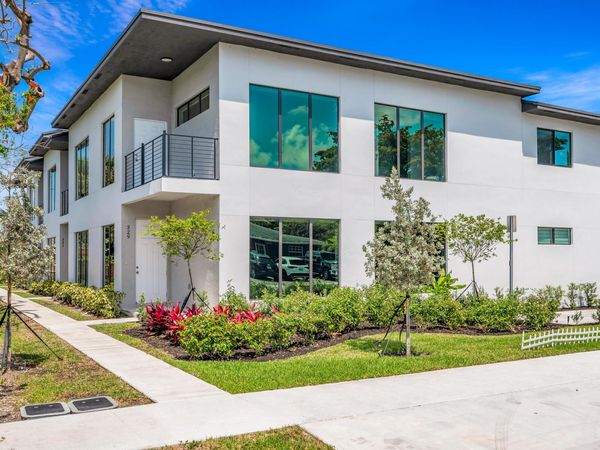 333 NW 41st Street, Unit 331, Oakland Park, FL 33309