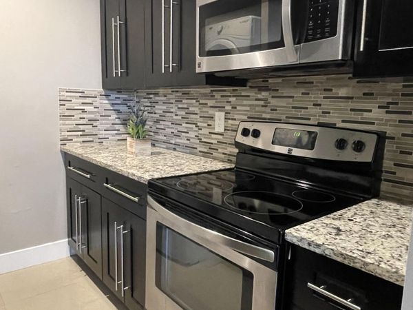 10092 Twin Lakes Drive, Unit 38-h, Coral Springs, FL 33071