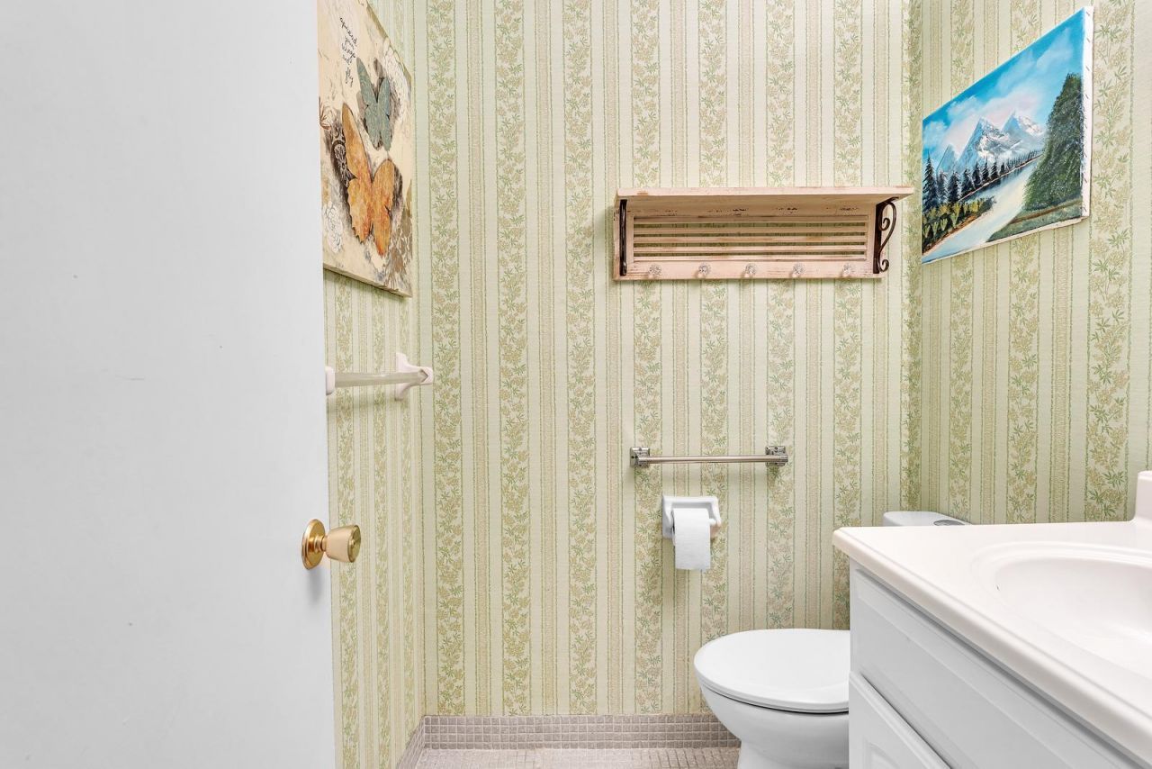 840 N High Point Blvd Boulevard N, Unit B, Delray Beach, FL 33445 Photo