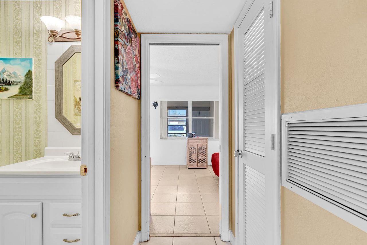 840 N High Point Blvd Boulevard N, Unit B, Delray Beach, FL 33445 Photo