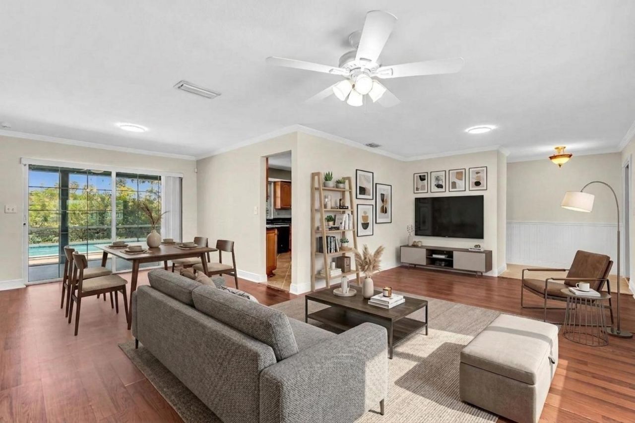 2411 NW 87th Avenue, Sunrise, FL 33322 Photo