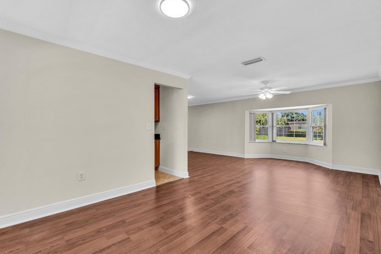 2411 NW 87th Avenue, Sunrise, FL 33322 Photo