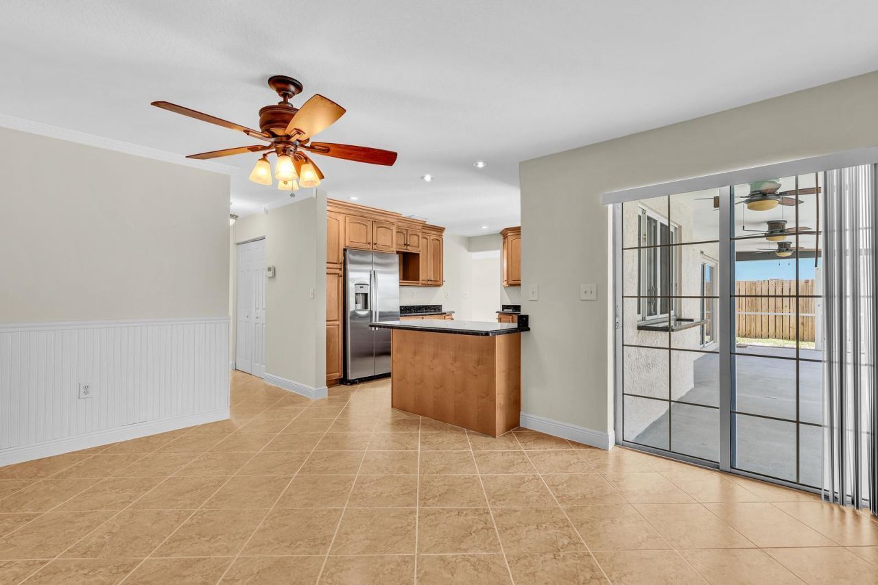 2411 NW 87th Avenue, Sunrise, FL 33322 Photo
