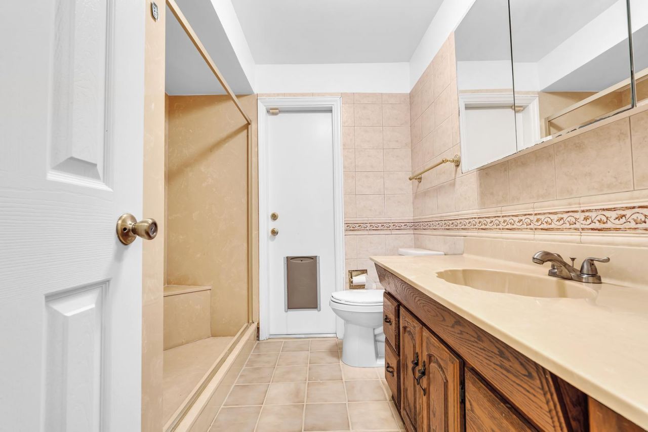 2411 NW 87th Avenue, Sunrise, FL 33322 Photo