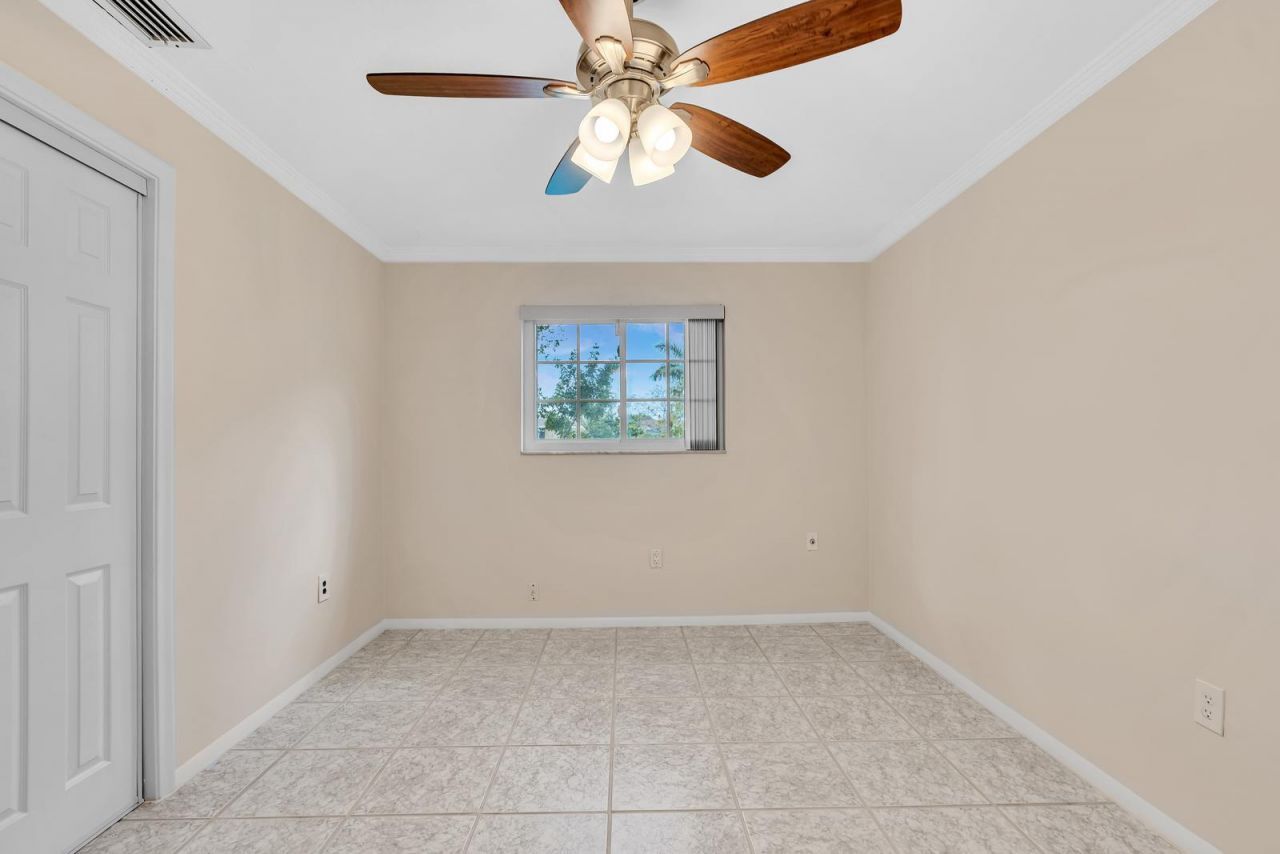 2411 NW 87th Avenue, Sunrise, FL 33322 Photo