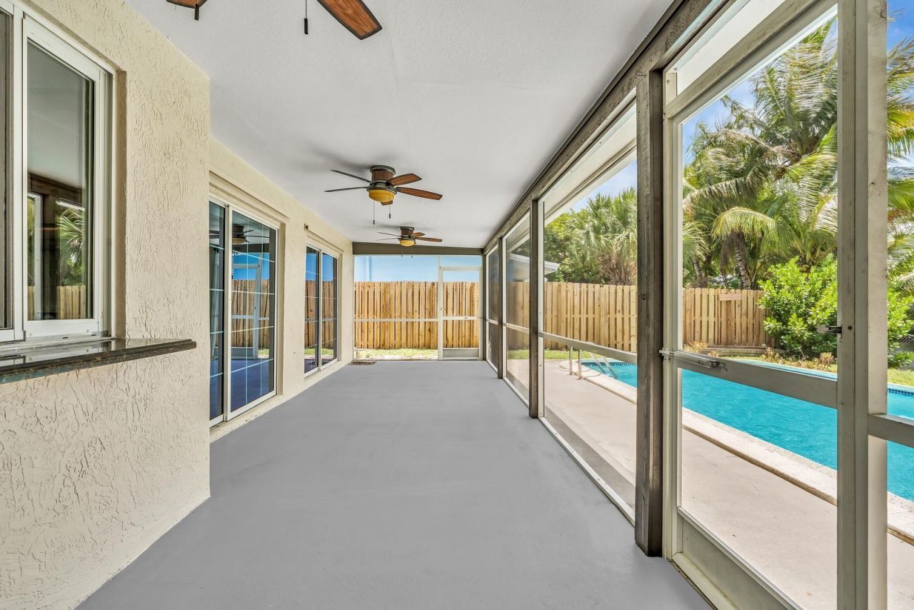 2411 NW 87th Avenue, Sunrise, FL 33322 Photo