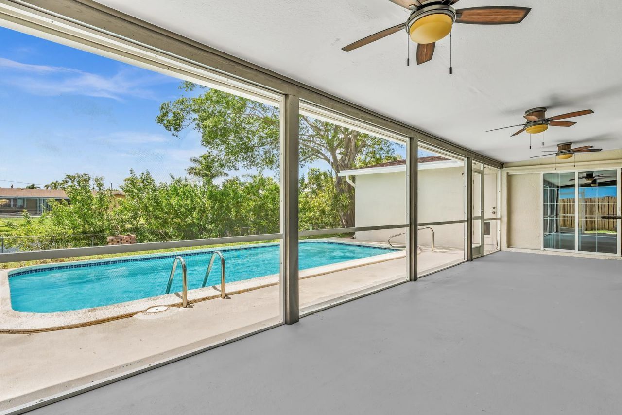2411 NW 87th Avenue, Sunrise, FL 33322 Photo