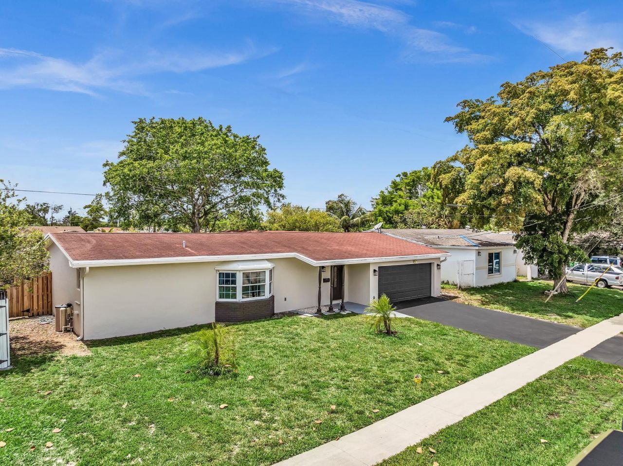 2411 NW 87th Avenue, Sunrise, FL 33322 Photo