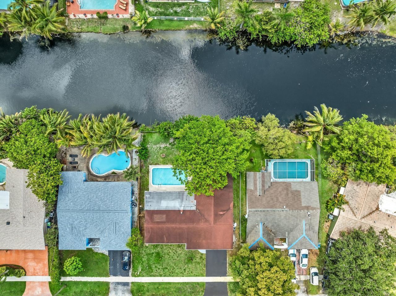 2411 NW 87th Avenue, Sunrise, FL 33322 Photo