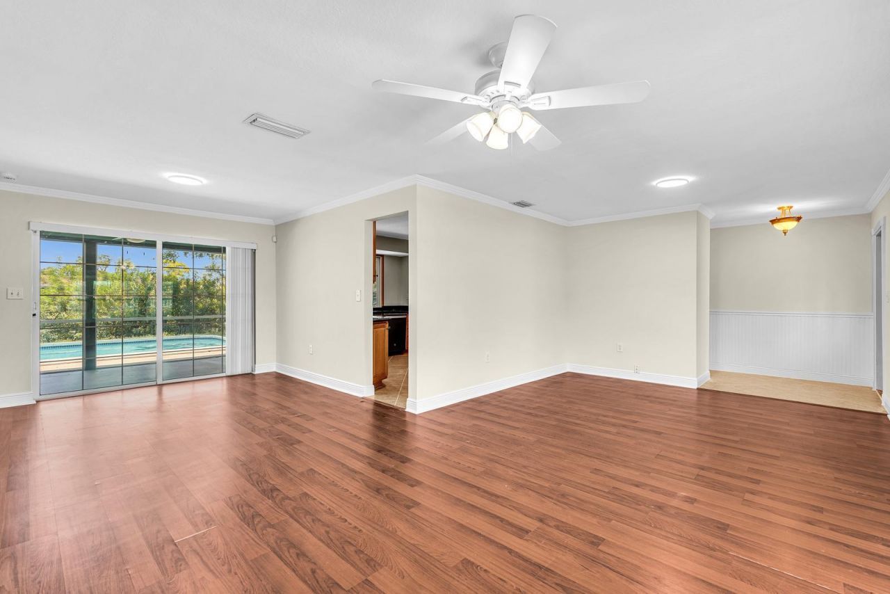 2411 NW 87th Avenue, Sunrise, FL 33322 Photo