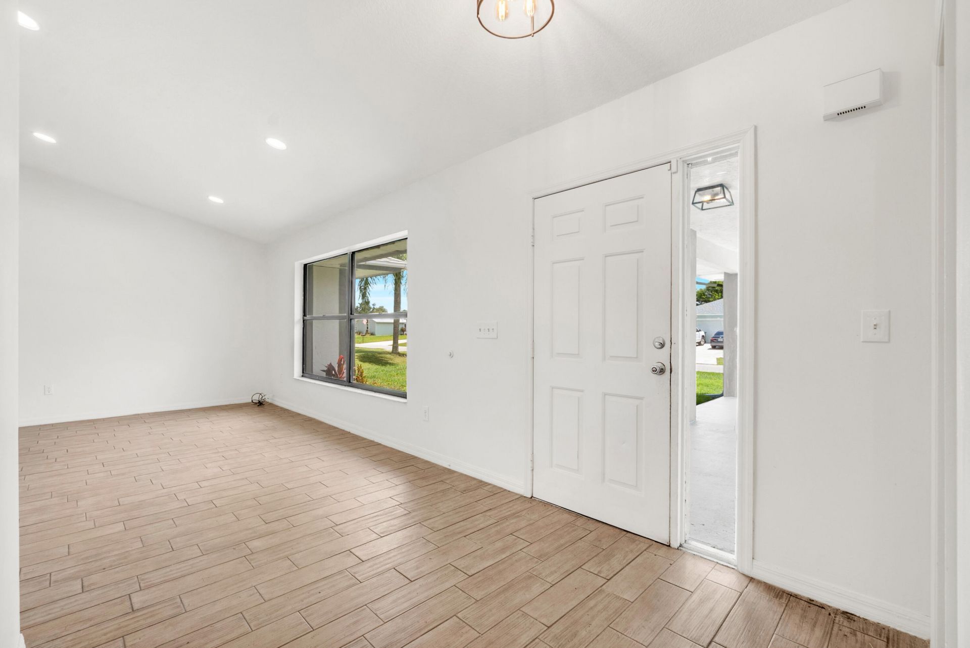 731 SE Majestic Terrace, Port Saint Lucie, FL 34983 Photo