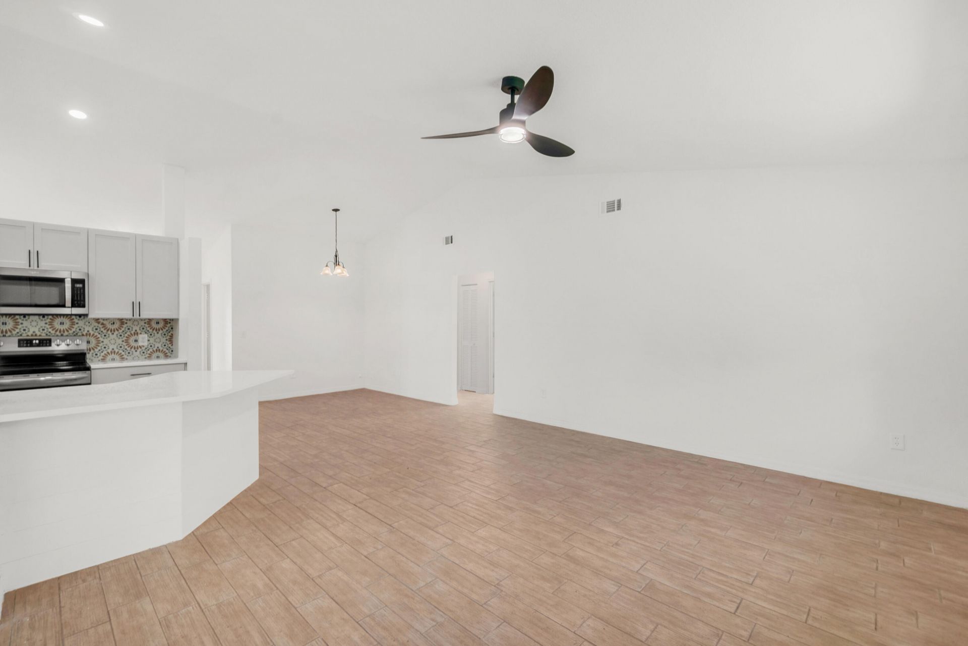 731 SE Majestic Terrace, Port Saint Lucie, FL 34983 Photo