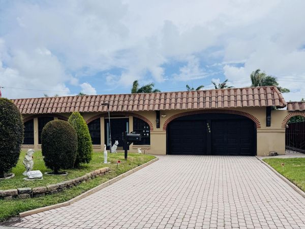 2048 Tropic Isle, Lauderdale-By-The-Sea, FL 33062