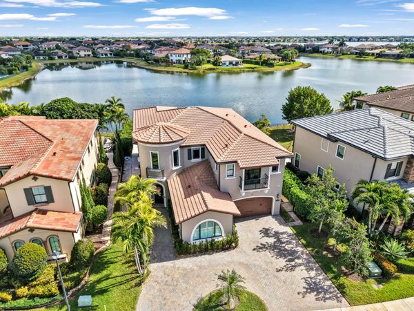 9040 W Watercrest Cir Circle W, Parkland, FL 33076