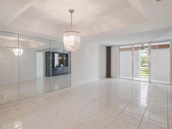 6850 10th Avenue N, Unit 406, Greenacres, FL 33467
