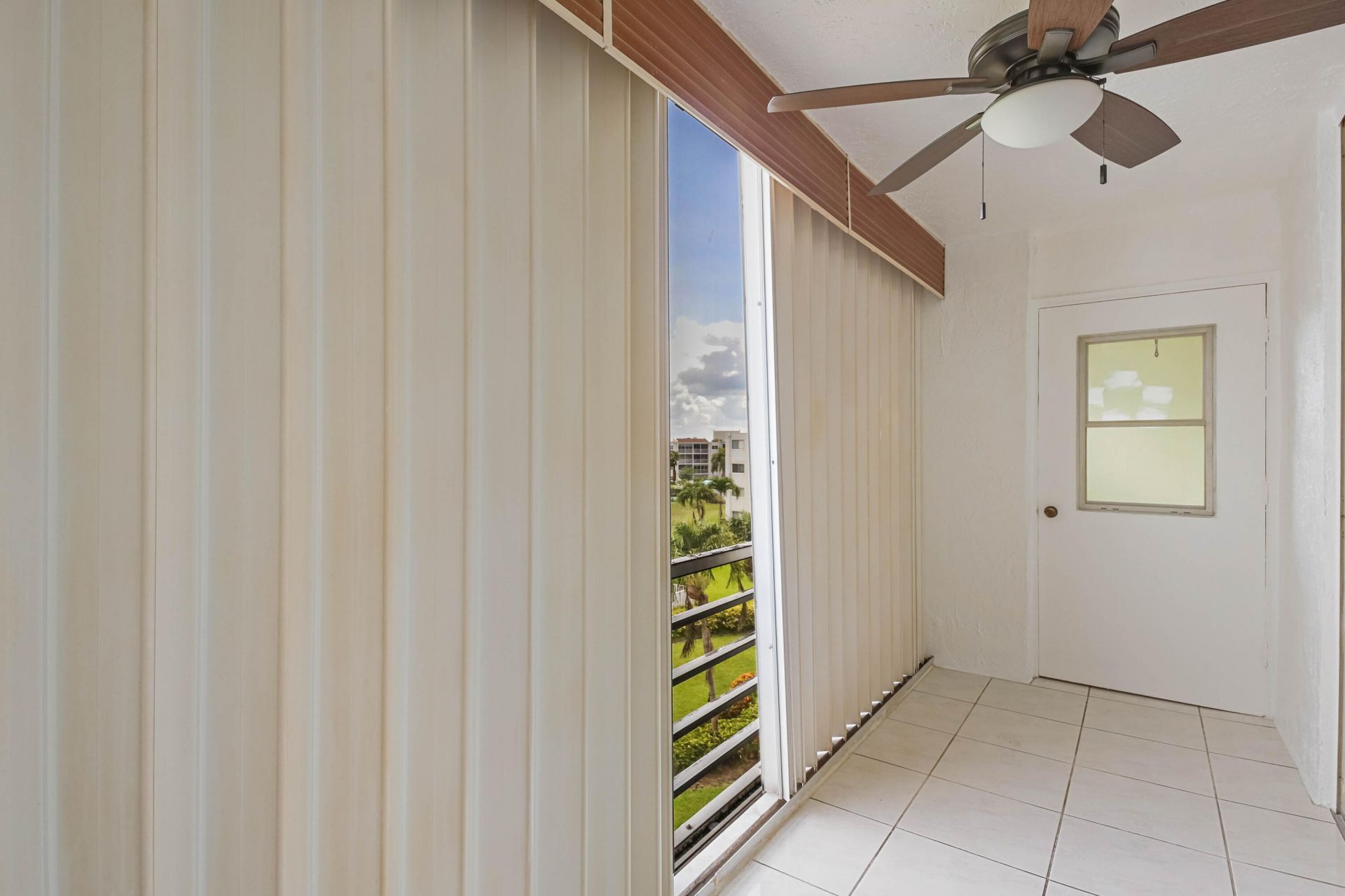 6850 10th Avenue N, Unit 406, Greenacres, FL 33467 Photo
