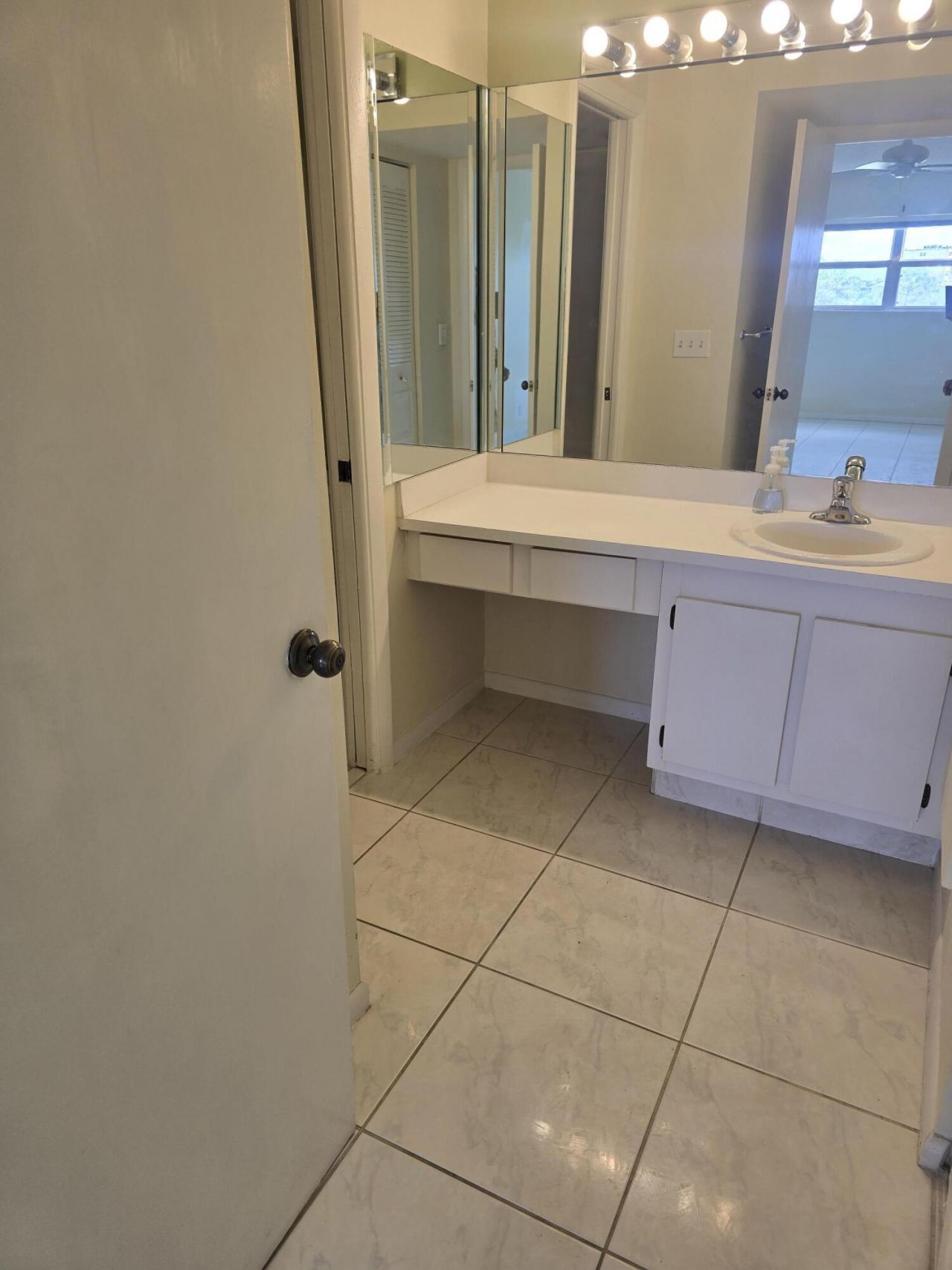 6850 10th Avenue N, Unit 406, Greenacres, FL 33467 Photo