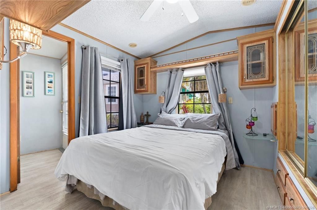 692 Nettles Boulevard, Jensen Beach, FL 34957 Photo