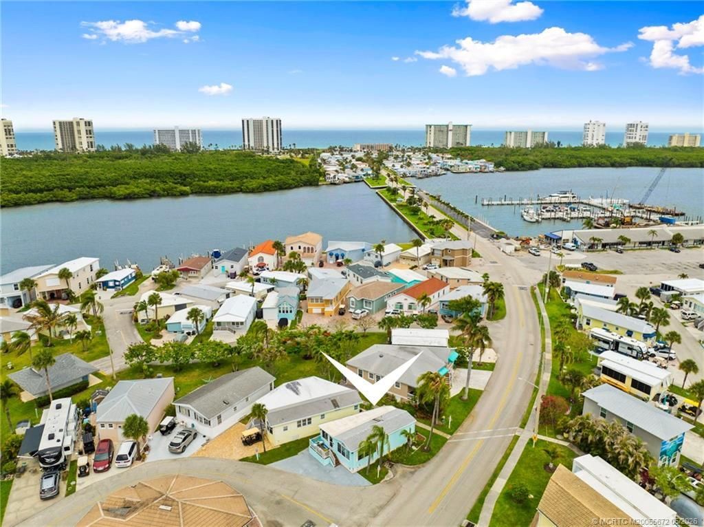 692 Nettles Boulevard, Jensen Beach, FL 34957 Photo