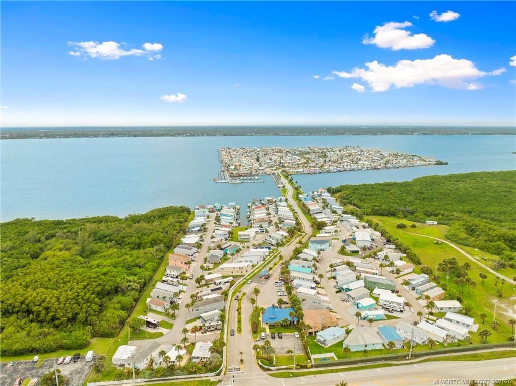 692 Nettles Boulevard, Jensen Beach, FL 34957 Photo