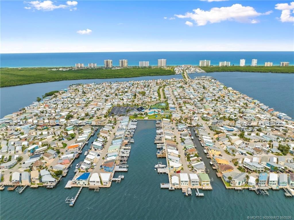 692 Nettles Boulevard, Jensen Beach, FL 34957 Photo