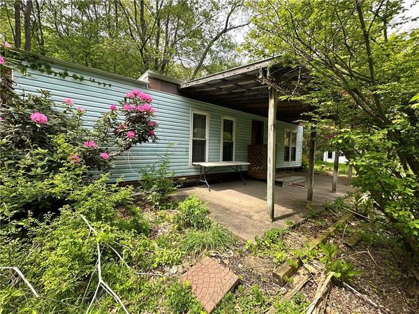 179 Sharon Rd , Greenville, PA 16125