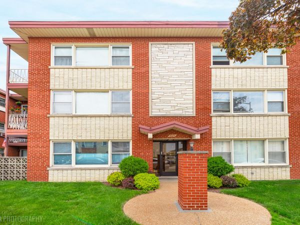 3023 N Paris Avenue , Unit 206, River Grove, IL 60171